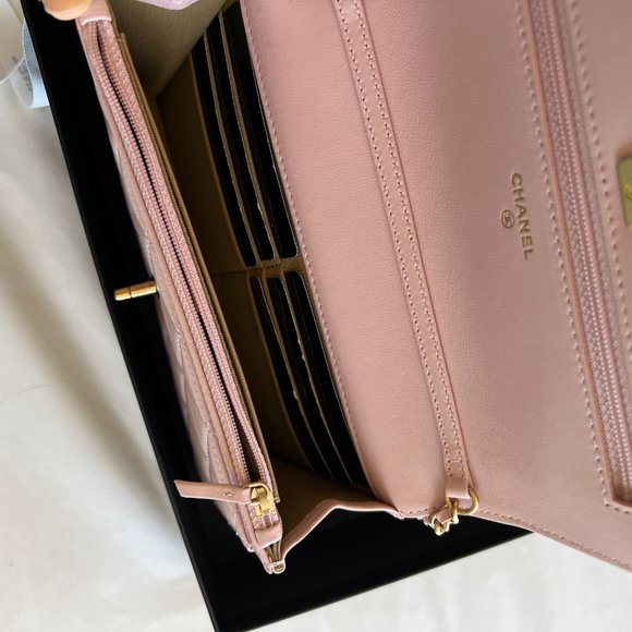 Brand new Chanel 23K light pink WOC with Pearl Crush With plastic seal - Picture 9 of 15